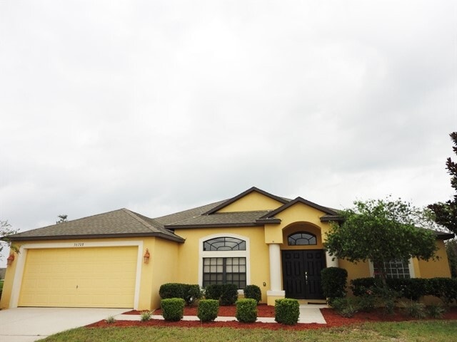 property at 36708 Alaqua Ct