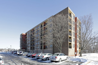 Westwood Terrace in Moline, IL - Building Photo - Building Photo