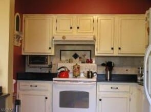 466 Pompton Ave in Cedar Grove, NJ - Building Photo - Building Photo