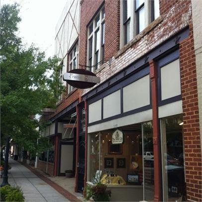 121 N Broad St in Monroe, GA - Building Photo