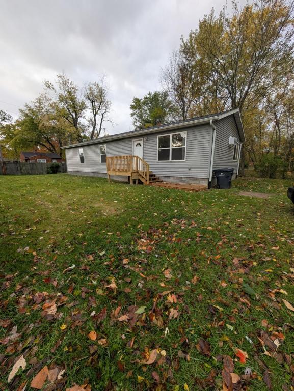 729 Peachtree Pl in Watervliet, MI - Building Photo - Building Photo