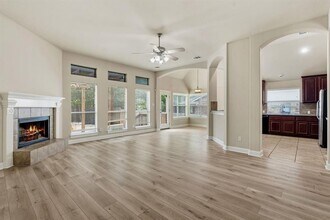 7436 Bonniebrook Dr in Austin, TX - Building Photo - Building Photo