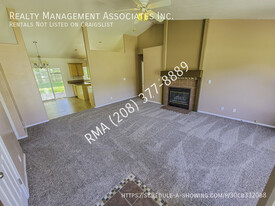 2463 E Apricot Dr in Meridian, ID - Building Photo - Building Photo