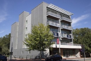 The Hillsborough in Raleigh, NC - Building Photo