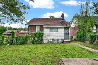 6705 St Louis Ave in St. Louis, MO - Building Photo - Building Photo