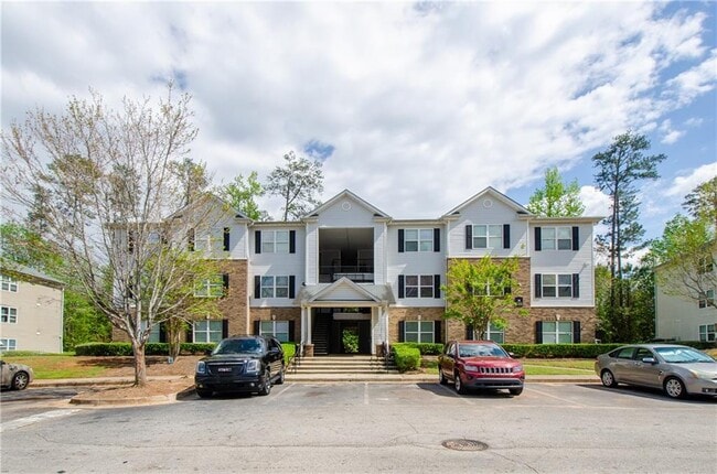 property at 10104 Fairington Ridge Cir