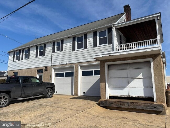 property at 659 N Main St