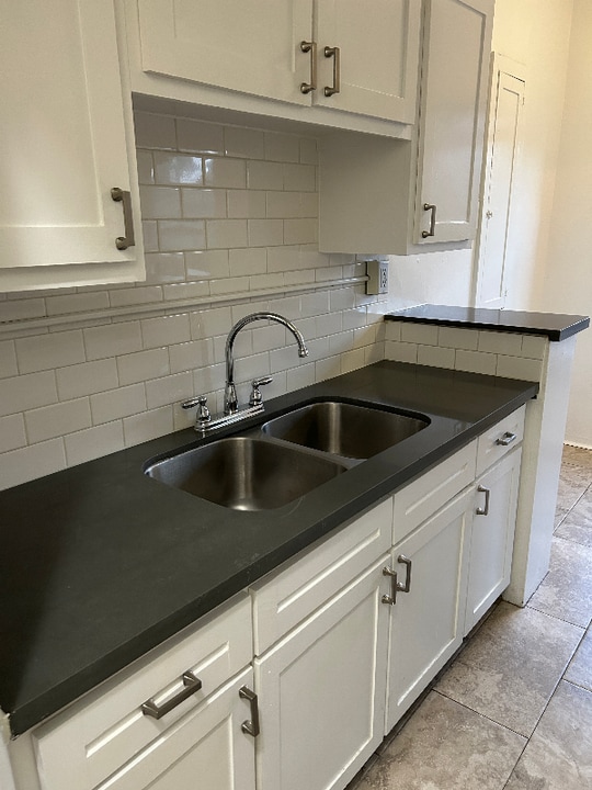 1845 N Gramercy Pl in Los Angeles, CA - Building Photo