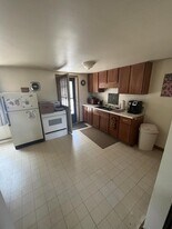 1221-1223 2nd St NW in New Philadelphia, OH - Building Photo