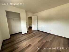 667 E Monroe Ave in Hartford, WI - Foto de edificio - Building Photo