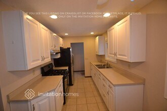 13222 Ferris Ave in Apple Valley, MN - Building Photo - Building Photo