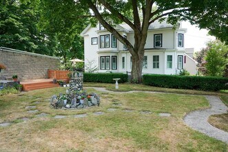 127 Upham St in Melrose, MA - Building Photo - Building Photo