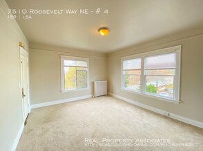 7510 Roosevelt Way NE in Seattle, WA - Building Photo - Building Photo