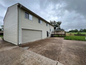 2510 Woodsage Dr in Florissant, MO - Building Photo - Building Photo