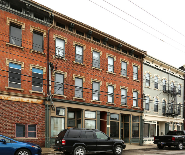 1418-1420 Walnut St in Cincinnati, OH - Foto de edificio - Building Photo