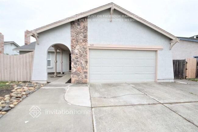 property at 569 E Wigeon Way