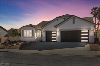 108 Milicity Rd in Henderson, NV - Building Photo - Building Photo