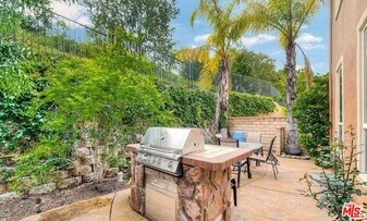 27021 Pebble Beach Dr in Stevenson Ranch, CA - Building Photo