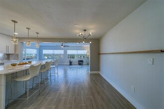 400 Capri Blvd in Treasure Island, FL - Building Photo - Building Photo