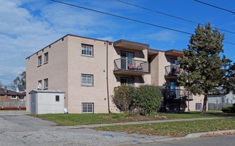 Orchard View Apartments in Oshawa, ON - Building Photo