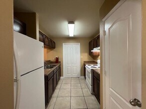 514 Norwich Loop in Laredo, TX - Building Photo - Building Photo