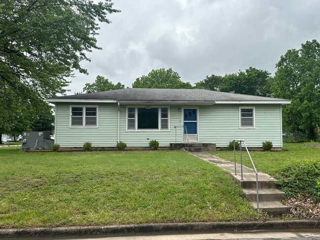 property at 2002 W 11th St