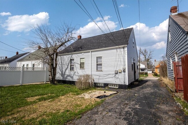 property at 19508 Fairway Ave