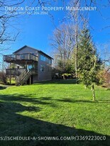 1025 Wilson River Loop in Tillamook, OR - Building Photo