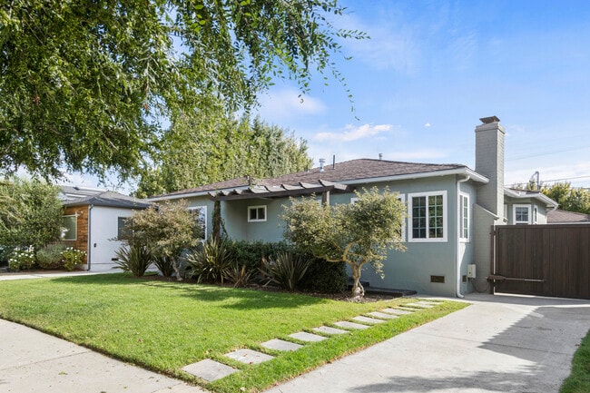 property at 1772 S Orange Grove Ave