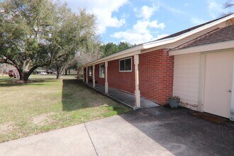 13325 Blackgum St in Beaumont, TX - Building Photo - Building Photo