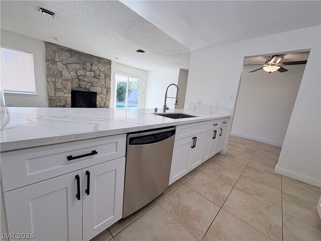 property at 1575 Cherokee Ln