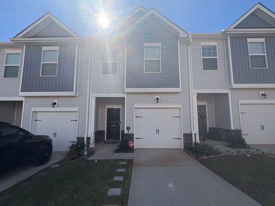 406 Laurel Pk Dr in Greenville, SC - Building Photo