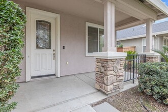 3169 Brickfield Ave in Tulare, CA - Building Photo - Building Photo