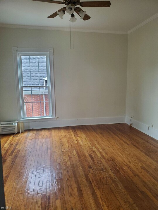 112 S 5th St-Unit -Apt 4 in Goshen, IN - Building Photo