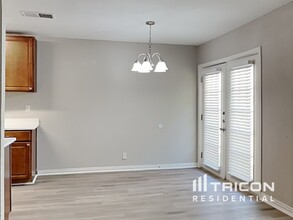 800 Robinair Dr in San Antonio, TX - Building Photo - Building Photo