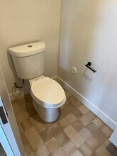1341 1/2 Lilac Ter, Unit Lilac in Los Angeles, CA - Building Photo - Building Photo