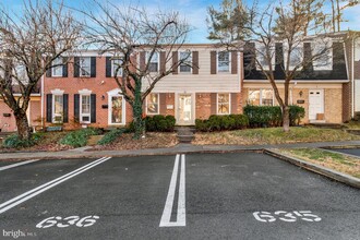 11 Honey Brook Ln in Gaithersburg, MD - Foto de edificio - Building Photo