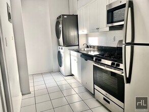 206 W 104th St in New York, NY - Foto de edificio - Building Photo