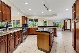 449 Cypress Way E in Naples, FL - Building Photo - Building Photo