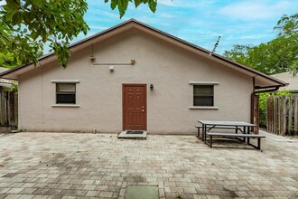 1786 SW 22nd St in Fort Lauderdale, FL - Building Photo - Building Photo
