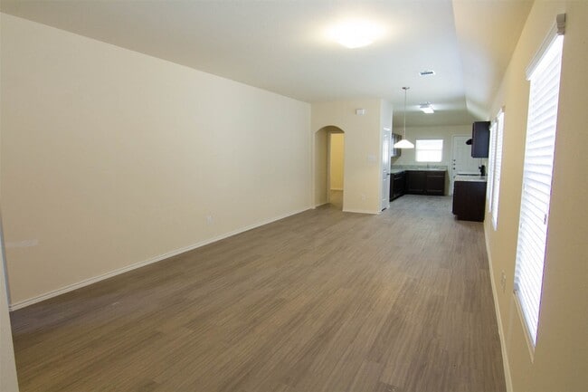 456 Upper Creek Dr in Willis, TX - Building Photo - Building Photo