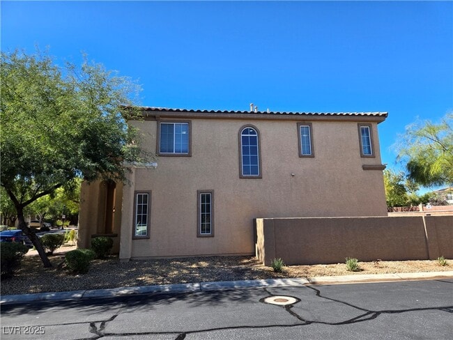 property at 8252 Settlers Inn Ct