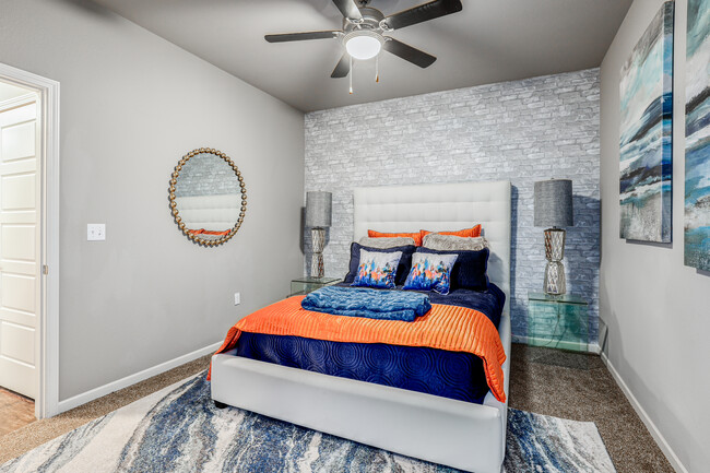 35 West in Moore, OK - Building Photo - Interior Photo