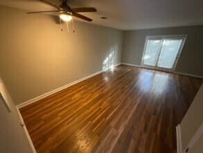 5910 King Charles Ct in Clemmons, NC - Building Photo - Building Photo