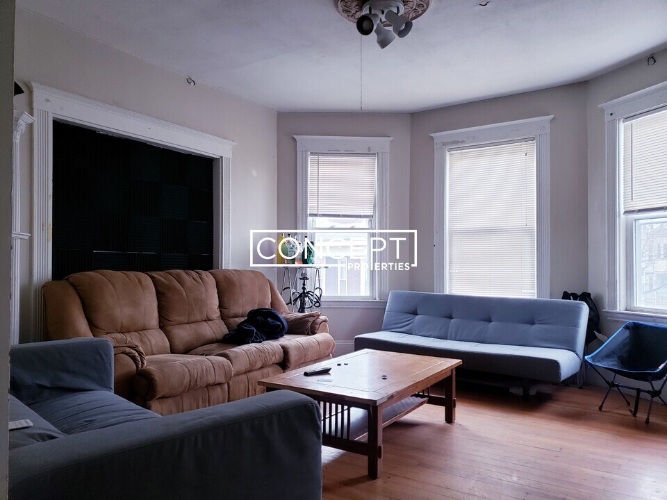 45 Cherokee St in Boston, MA - Building Photo