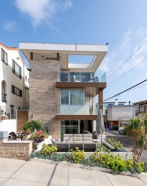 216 13th St in Manhattan Beach, CA - Building Photo - Building Photo