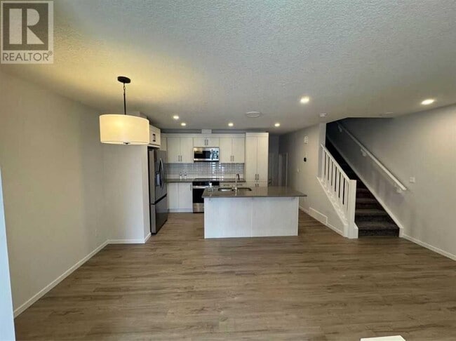 property at 474 Osborne Dr SW