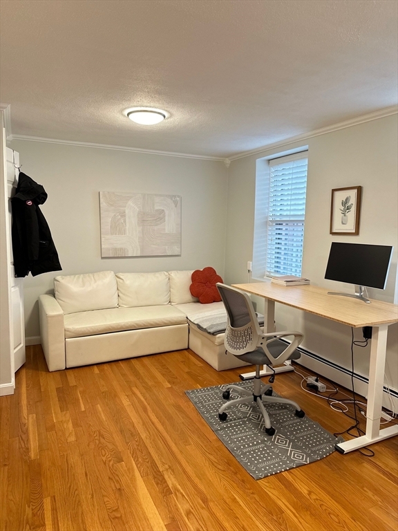 8 Concord Sq, Unit 6 in Boston, MA - Building Photo - Building Photo