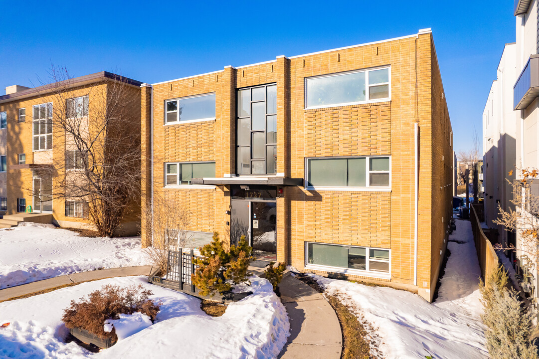 Carmen Apartments in Calgary, AB - Building Photo