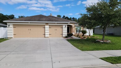 2735 Woodsdale Dr in Middleburg, FL - Building Photo - Building Photo